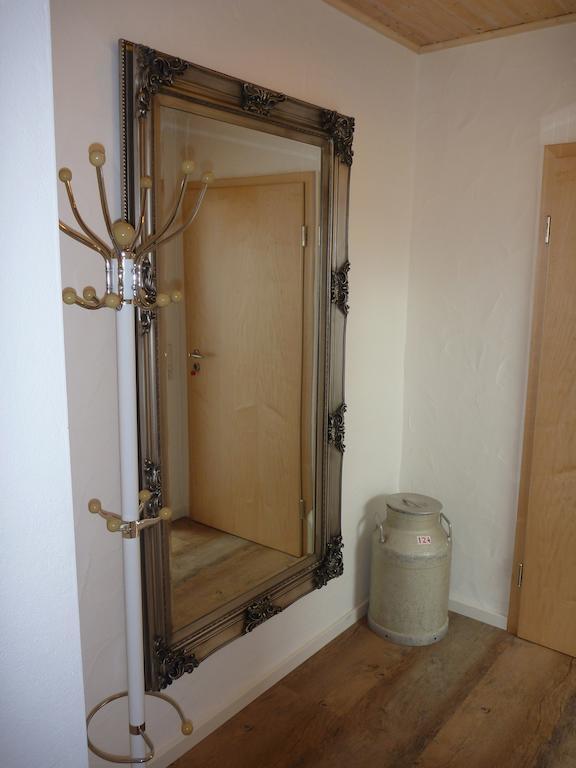 Gaestehaus Guggomos "Das Allgaeustyle" Fussen Room photo